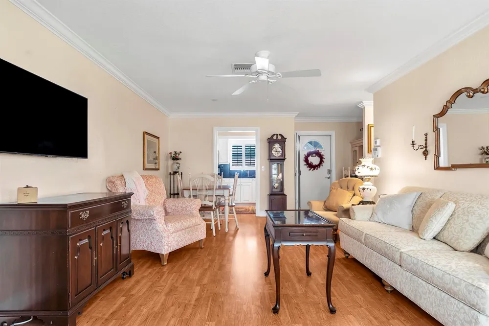 2930 Crosley Drive E #M West Palm Beach, FL 33415