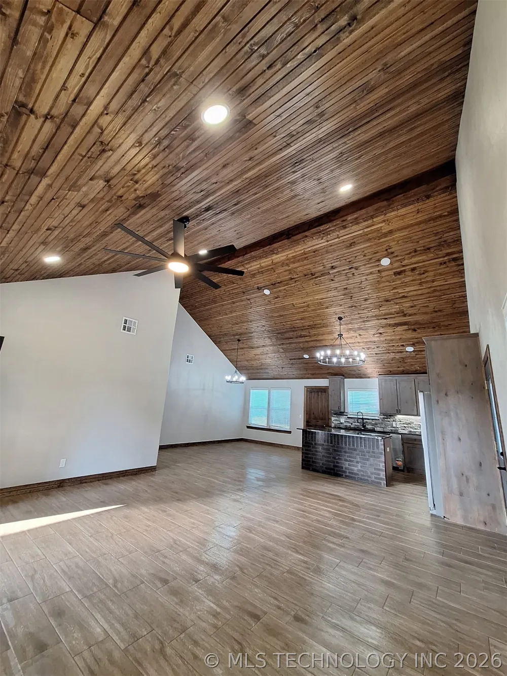 11768 Maximus Lane Kingston, OK 73439