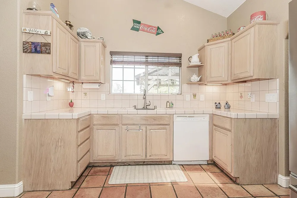 14176 Oak View Drive Prather, CA 93651