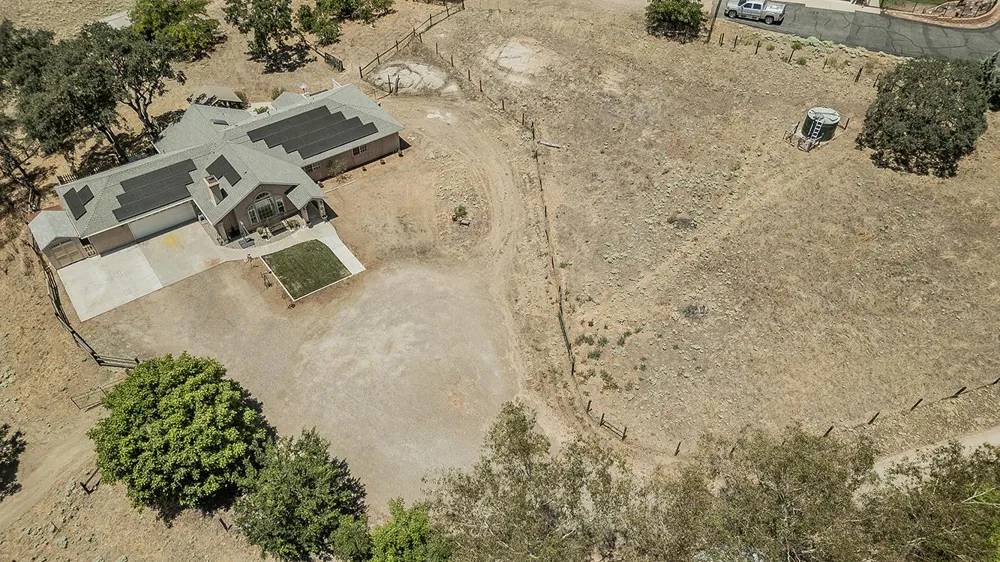 14176 Oak View Drive Prather, CA 93651