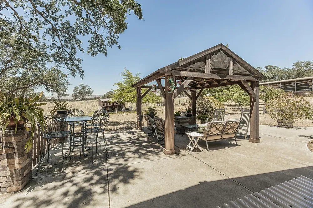 14176 Oak View Drive Prather, CA 93651