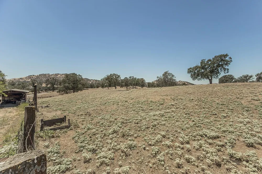 14176 Oak View Drive Prather, CA 93651