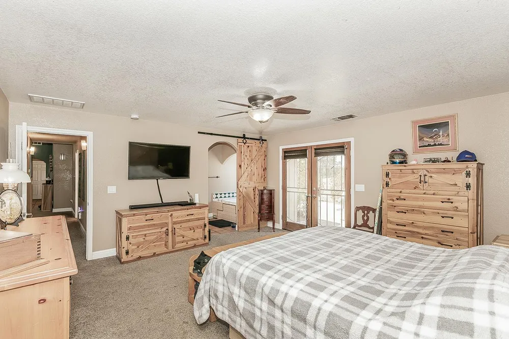 14176 Oak View Drive Prather, CA 93651