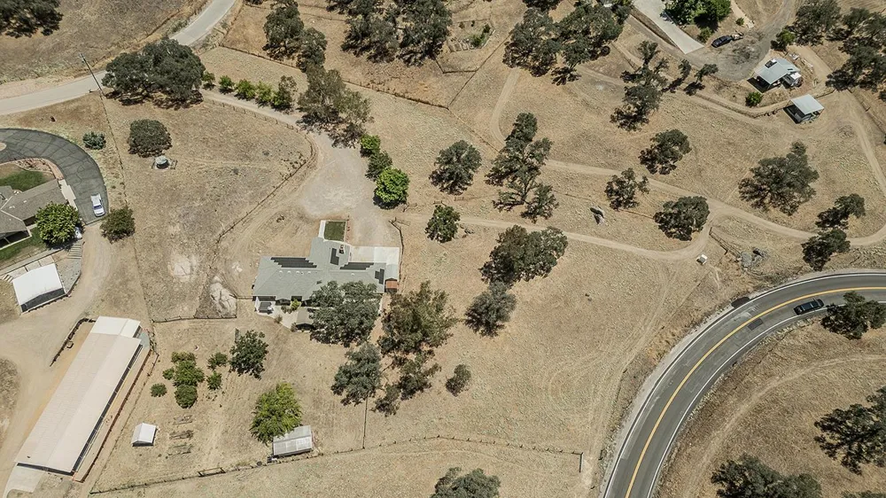 14176 Oak View Drive Prather, CA 93651