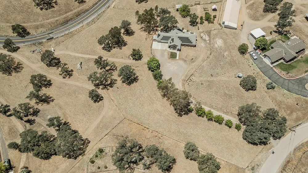 14176 Oak View Drive Prather, CA 93651