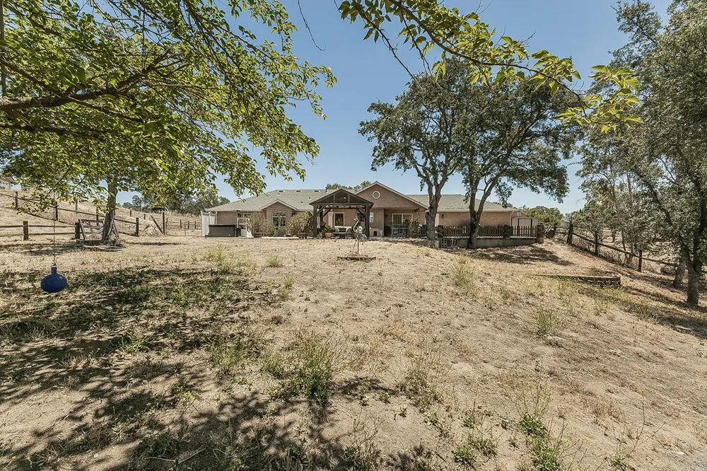 14176 Oak View Drive Prather, CA 93651
