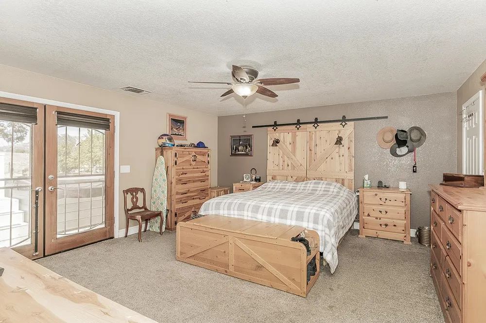 14176 Oak View Drive Prather, CA 93651