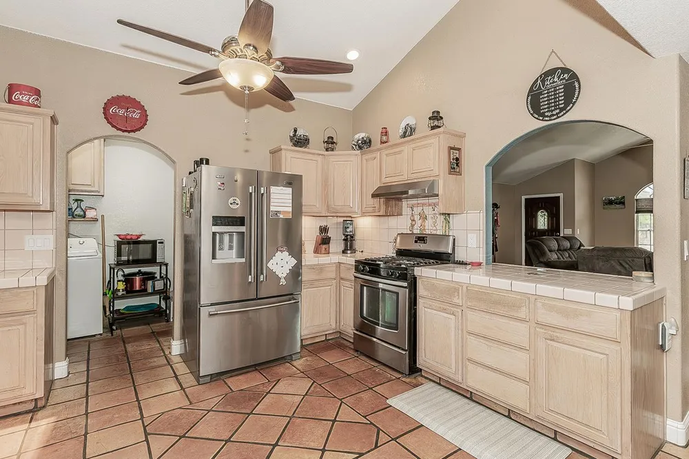 14176 Oak View Drive Prather, CA 93651