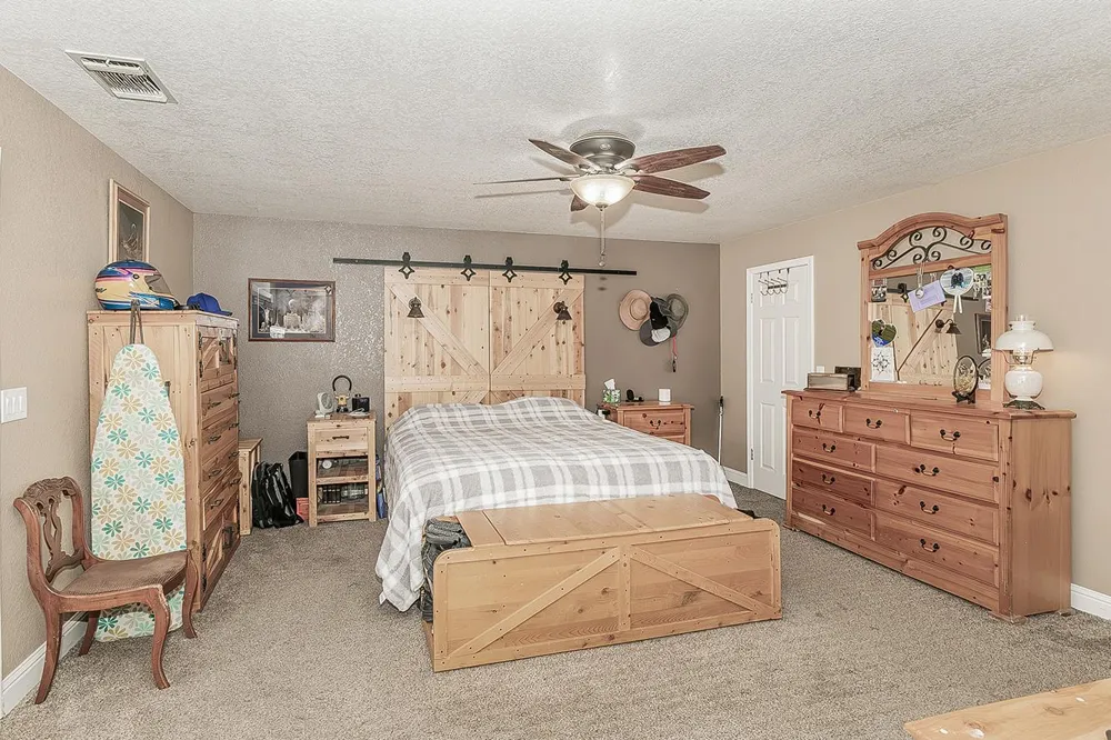 14176 Oak View Drive Prather, CA 93651