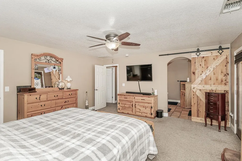 14176 Oak View Drive Prather, CA 93651