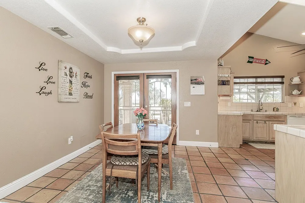 14176 Oak View Drive Prather, CA 93651