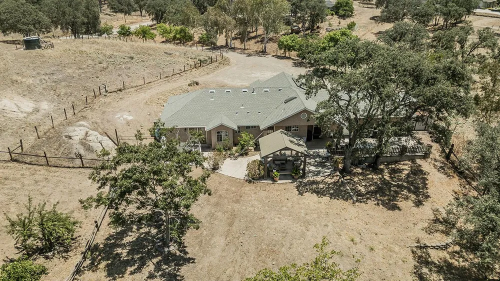 14176 Oak View Drive Prather, CA 93651