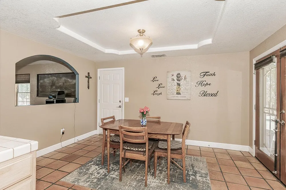 14176 Oak View Drive Prather, CA 93651