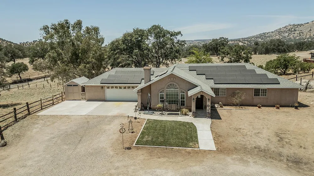 14176 Oak View Drive Prather, CA 93651