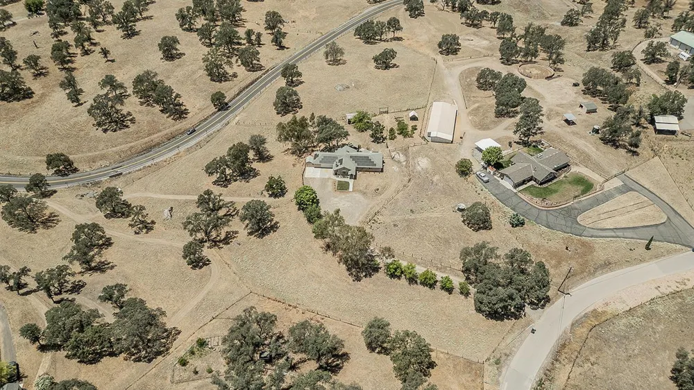 14176 Oak View Drive Prather, CA 93651