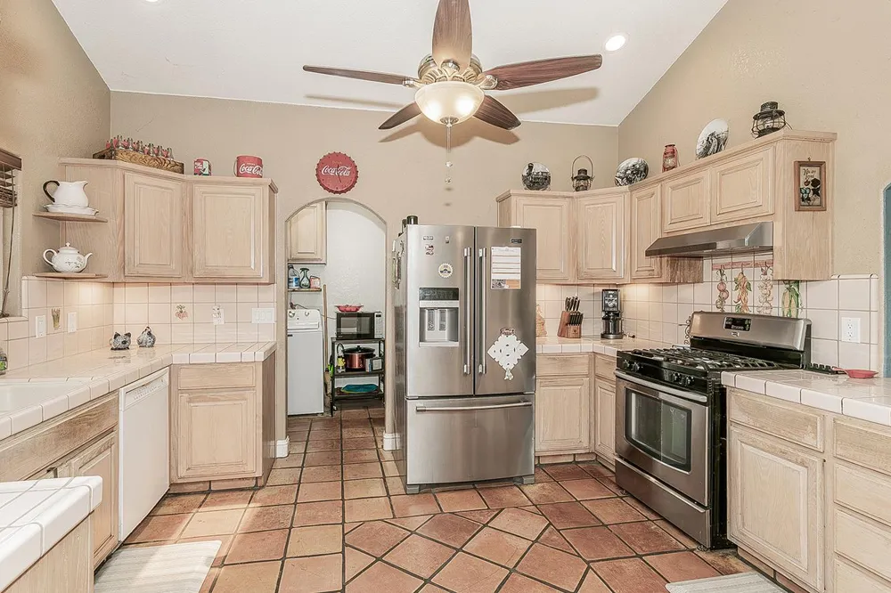 14176 Oak View Drive Prather, CA 93651