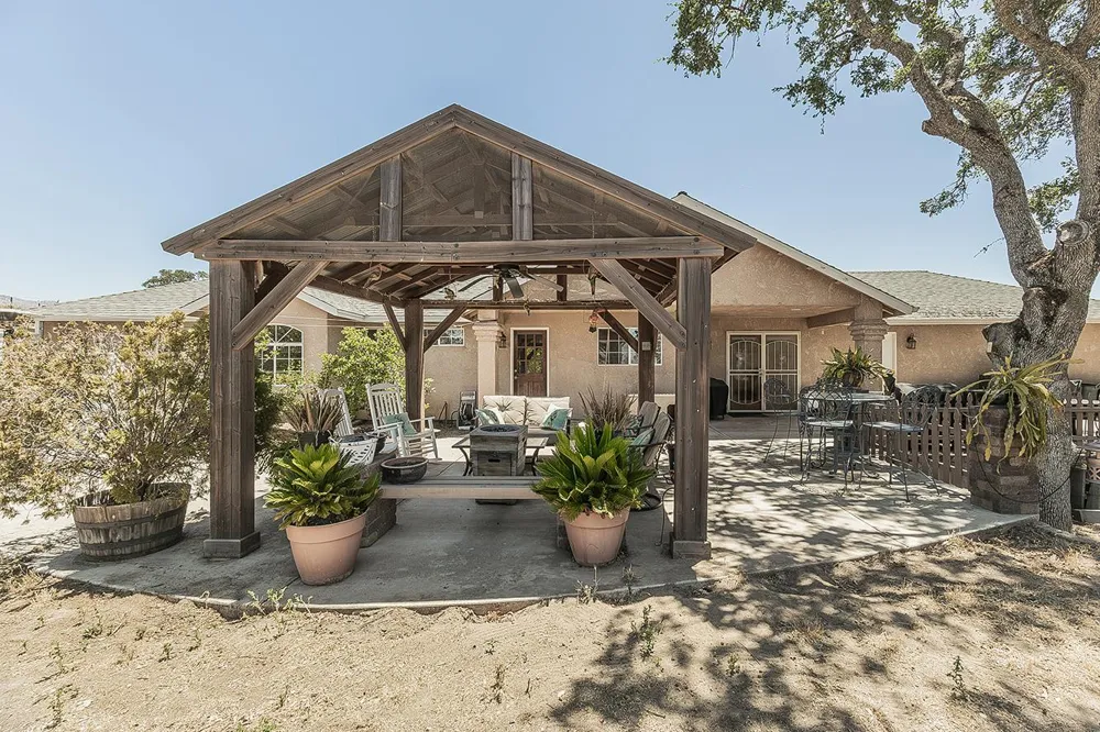14176 Oak View Drive Prather, CA 93651