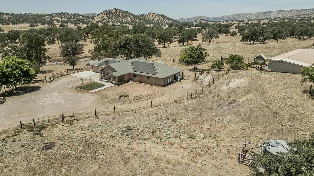 14176 Oak View Drive Prather, CA 93651