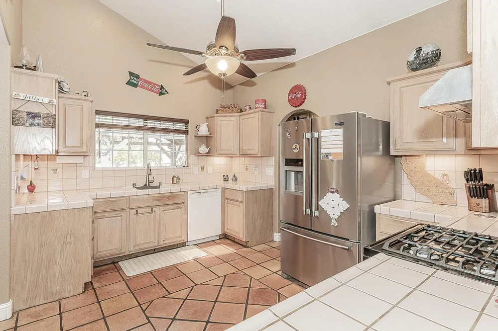 14176 Oak View Drive Prather, CA 93651