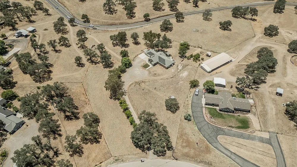 14176 Oak View Drive Prather, CA 93651