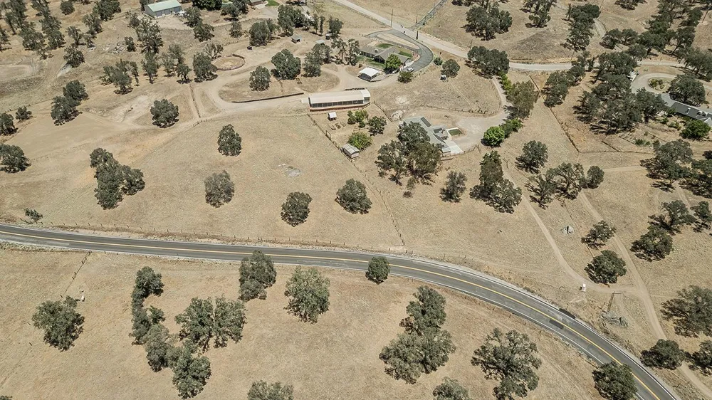 14176 Oak View Drive Prather, CA 93651