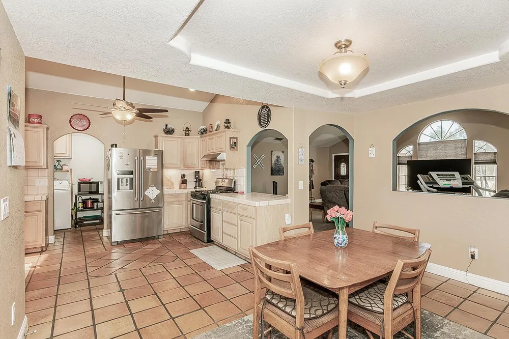 14176 Oak View Drive Prather, CA 93651