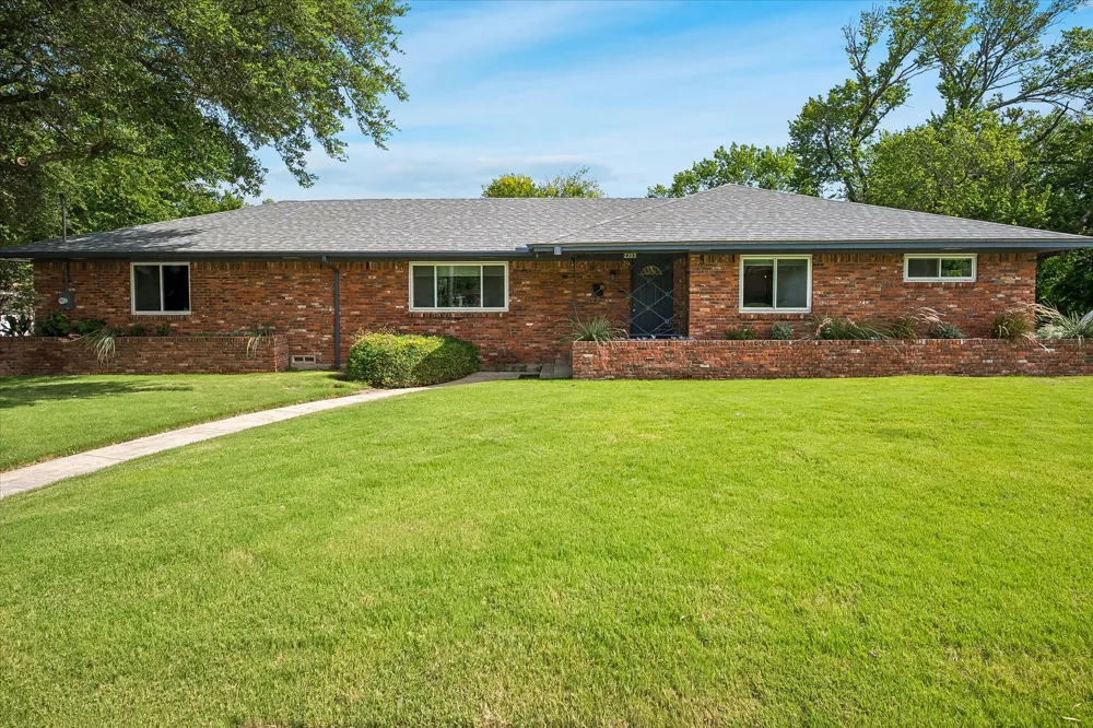 2203 Healey Drive Dallas, TX 75228