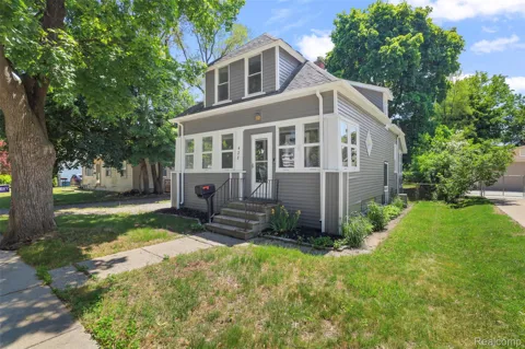 428 Bauman Avenue