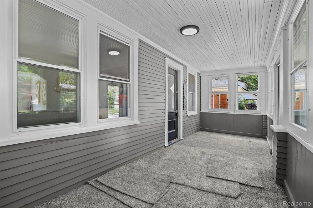 428 Bauman Avenue Clawson City, MI 48017