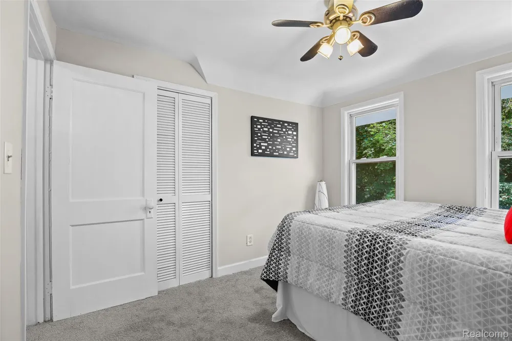 428 Bauman Avenue Clawson City, MI 48017