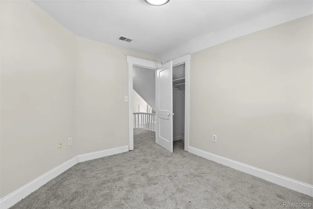 428 Bauman Avenue Clawson City, MI 48017
