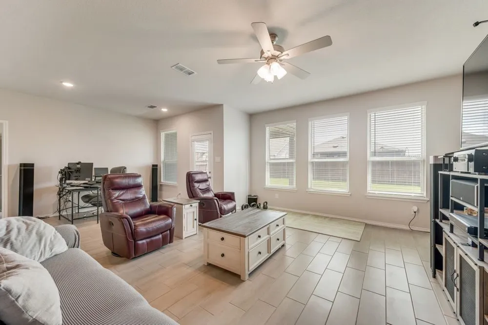 3403 Western Trail Crandall, TX 75114
