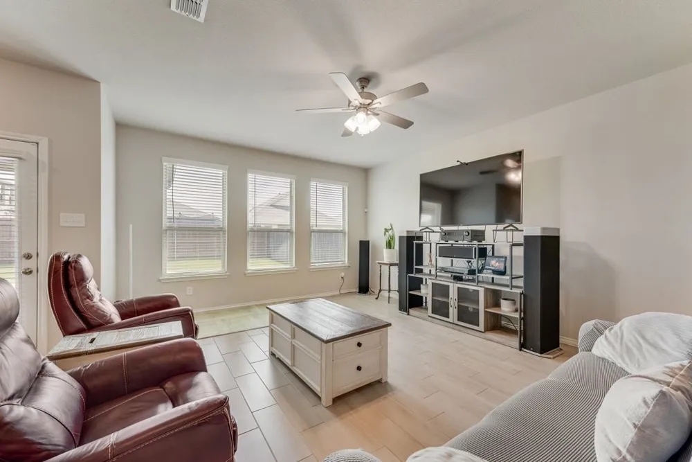 3403 Western Trail Crandall, TX 75114
