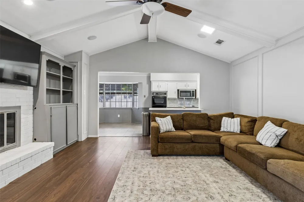 602 Wentworth Drive Richardson, TX 75081