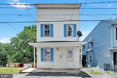 227 WALLACE STREET