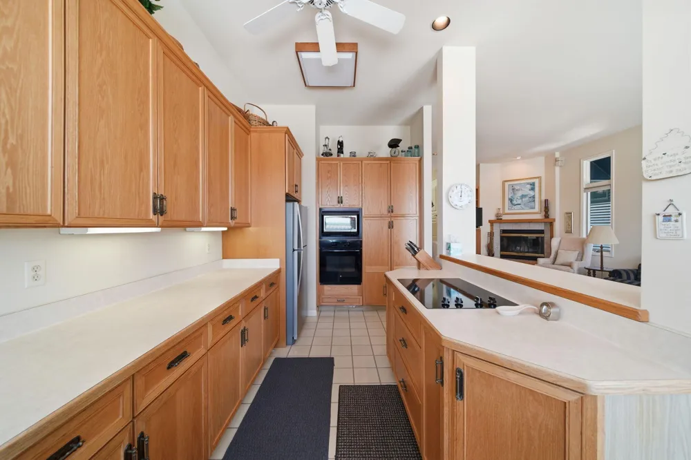 413 Oakwood Avenue Columbia Township, MI 49234