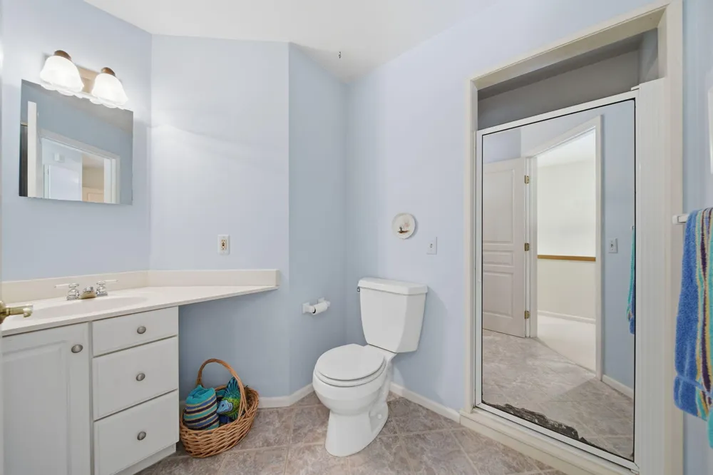413 Oakwood Avenue Columbia Township, MI 49234
