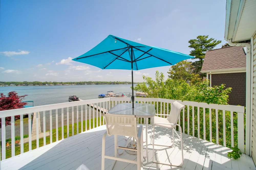 413 Oakwood Avenue Columbia Township, MI 49234