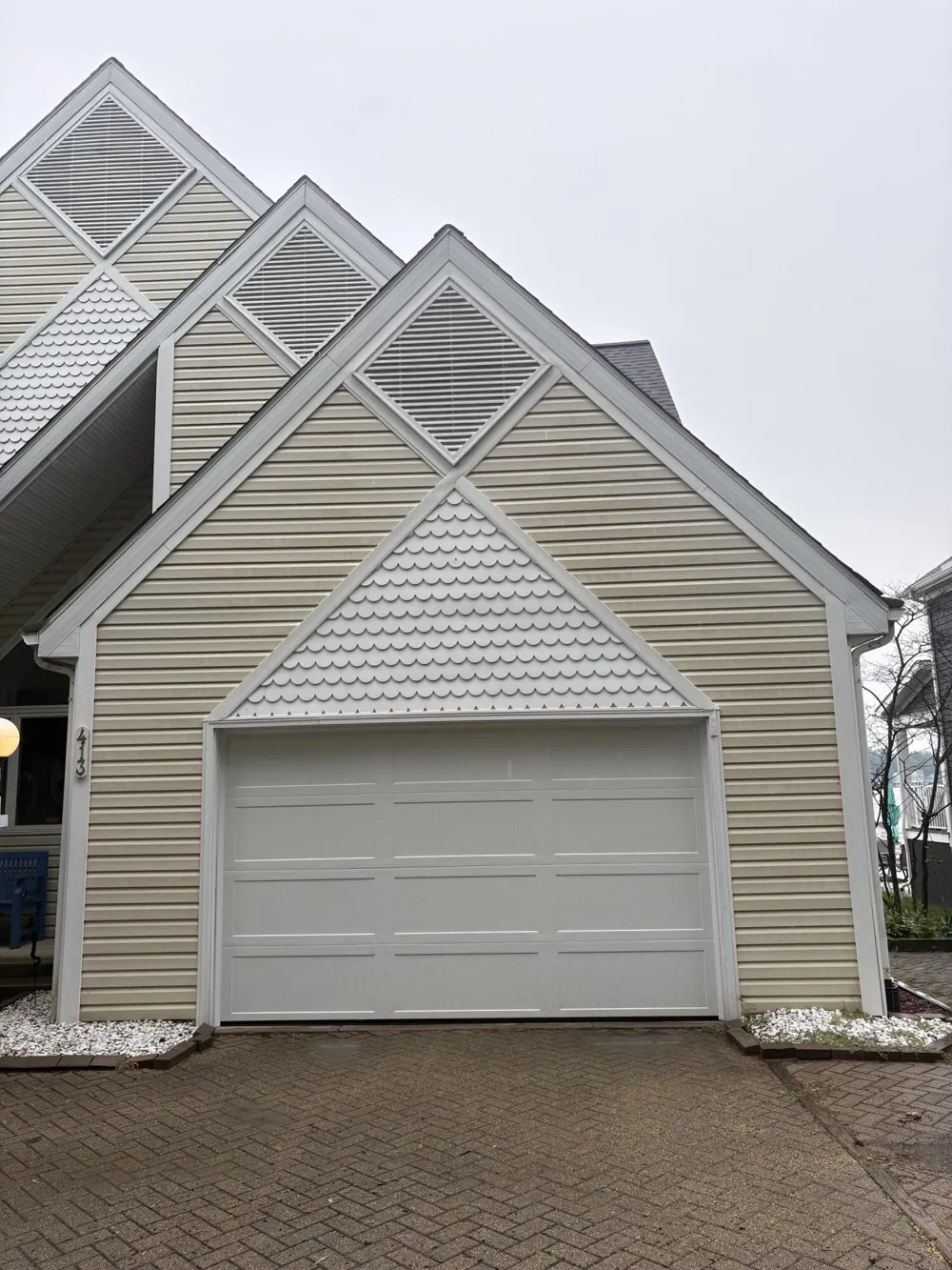 413 Oakwood Avenue Columbia Township, MI 49234