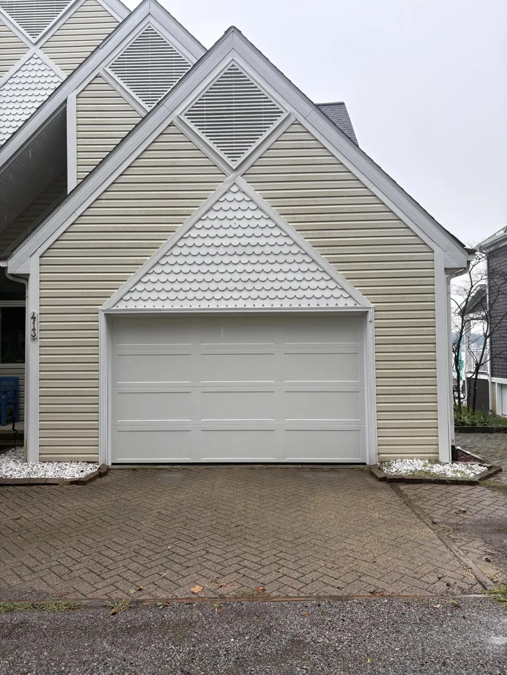 413 Oakwood Avenue Columbia Township, MI 49234