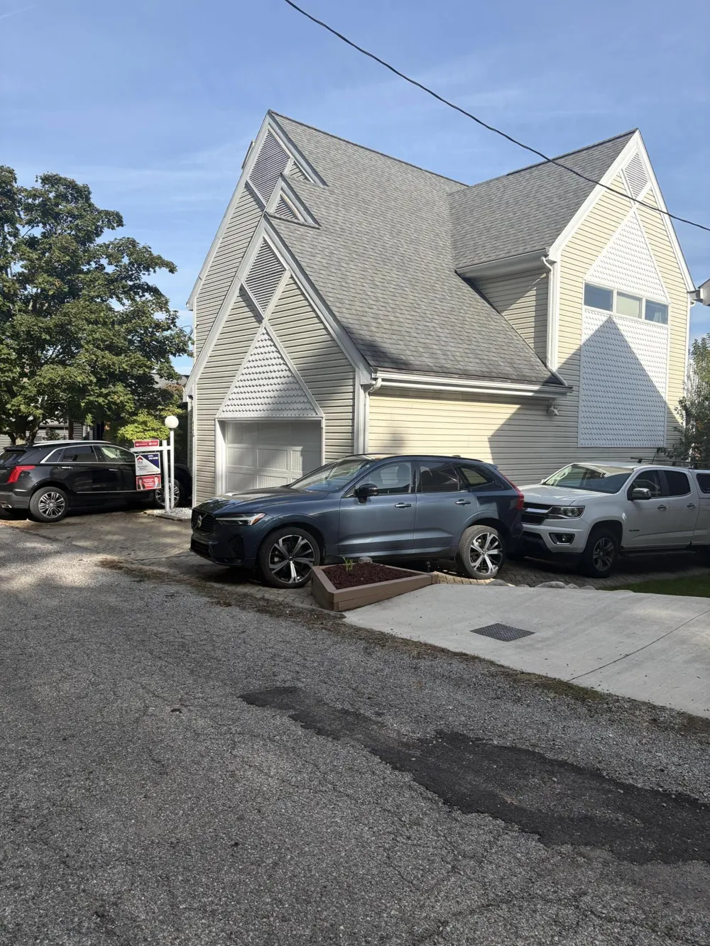 413 Oakwood Avenue Columbia Township, MI 49234