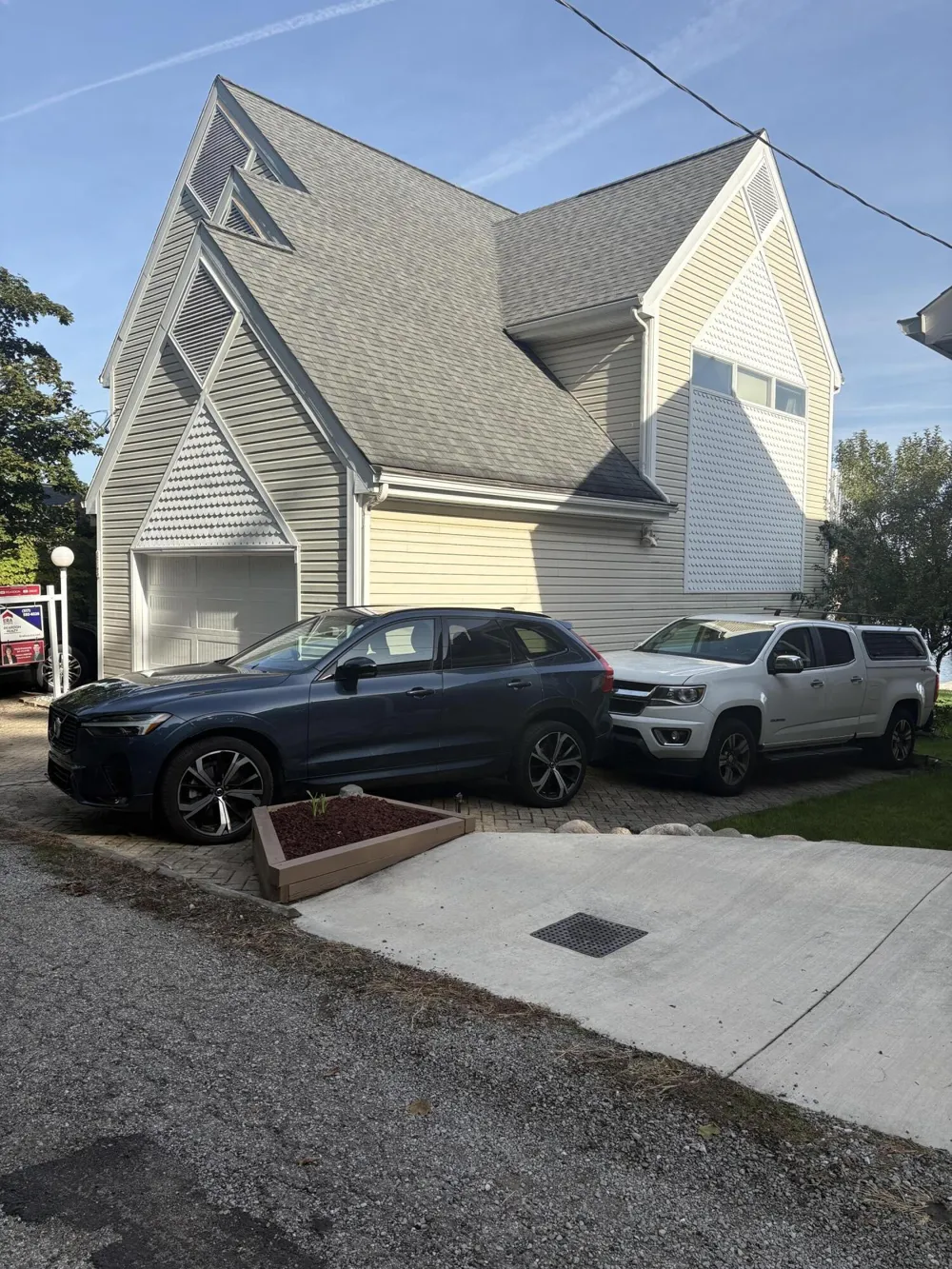 413 Oakwood Avenue Columbia Township, MI 49234