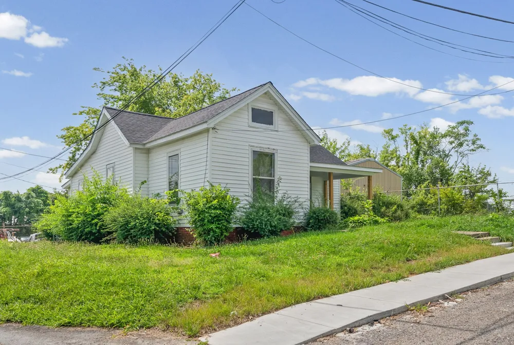114 S Clay St Hopkinsville, KY 42240