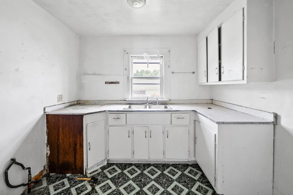 114 S Clay St Hopkinsville, KY 42240
