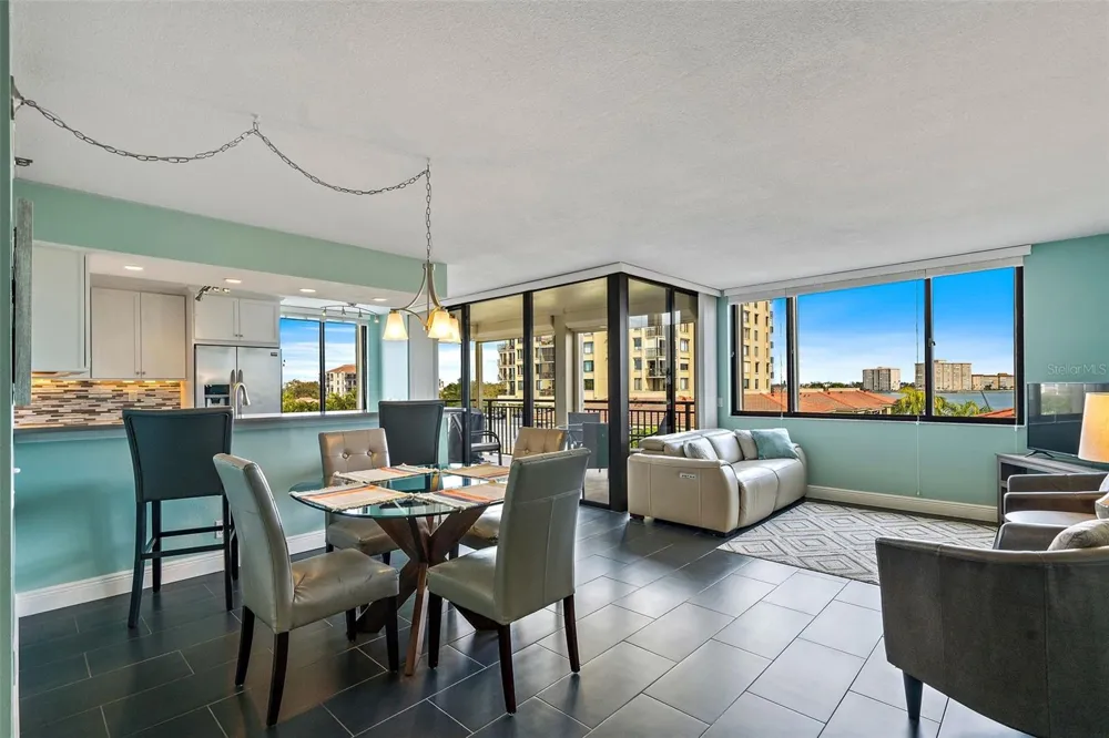 6372 PALMA DEL MAR BOULEVARD S #406 St Petersburg, FL 33715