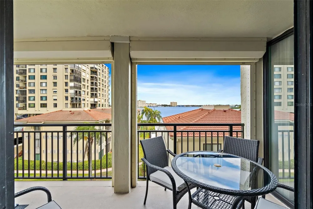 6372 PALMA DEL MAR BOULEVARD S #406 St Petersburg, FL 33715