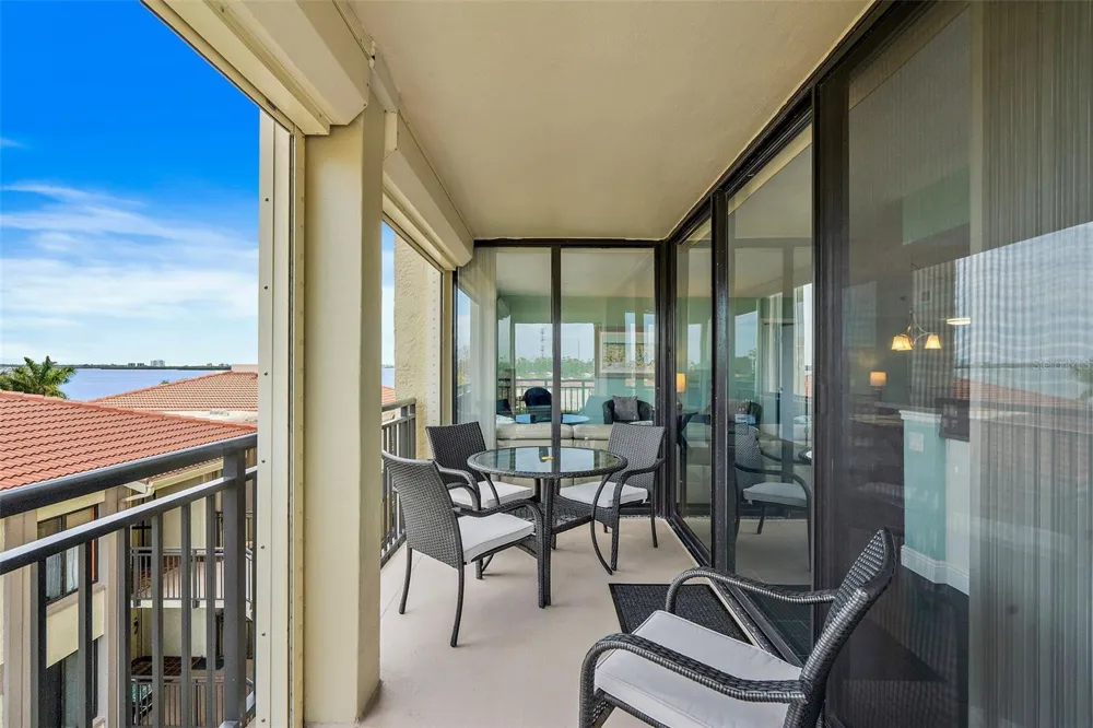 6372 PALMA DEL MAR BOULEVARD S #406 St Petersburg, FL 33715