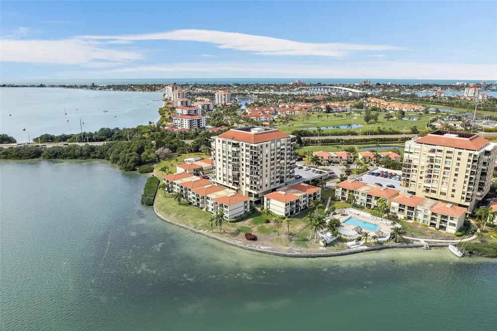 6372 PALMA DEL MAR BOULEVARD S #406 St Petersburg, FL 33715