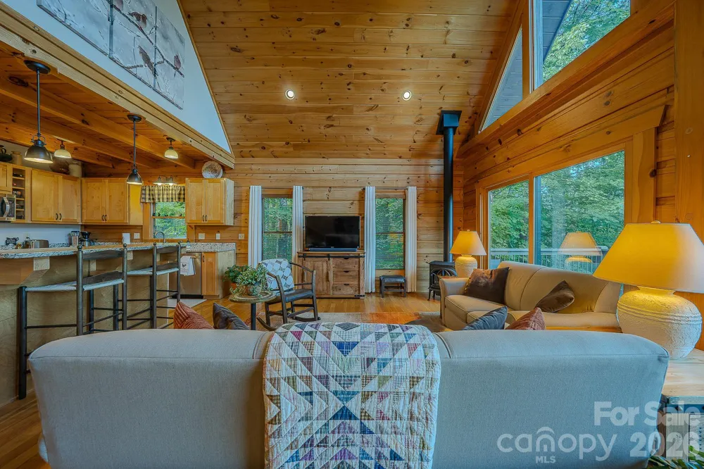 1016 Horizon Trail Nebo, NC 28761