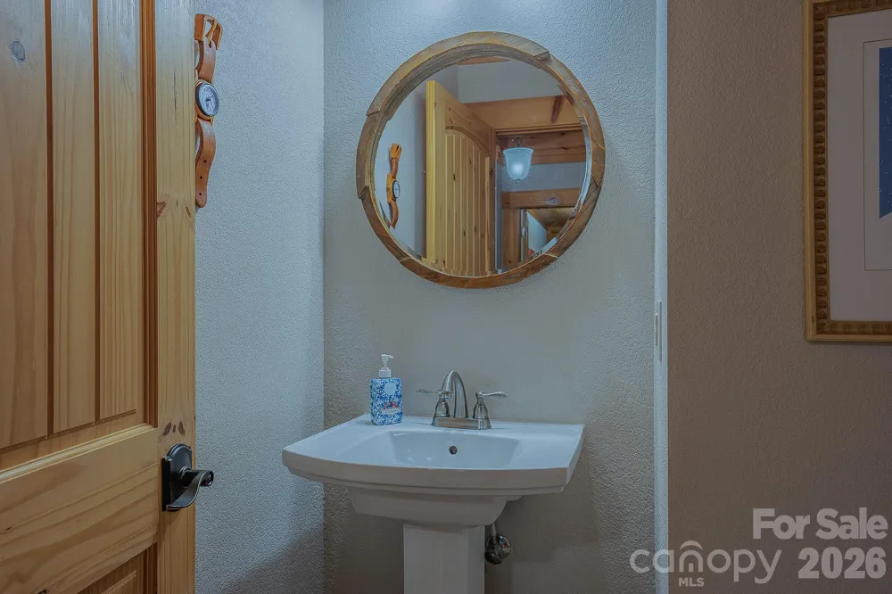 1016 Horizon Trail Nebo, NC 28761